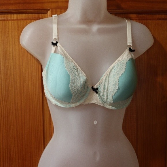 Victoria’s Secret Lot of 3 Bras 32DD Very Sexy Push Up & Dream Angel Demi - Picture 7 of 16